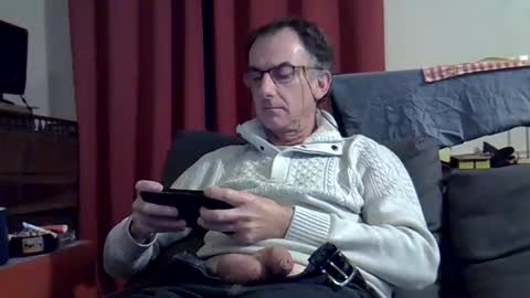 Snapshot of 18remy45 chatting on October 24, 7:48 pm 18remy45 online show from October 24, 7:48 pm