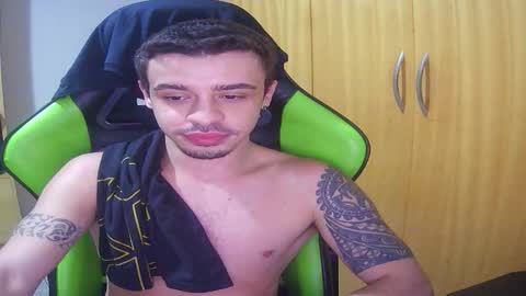 1good_vibes1 online show from February 3, 6:40 am