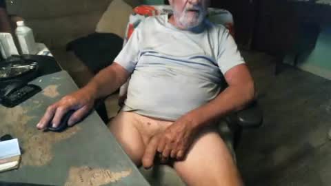 1handyanddee online show from June 20, 2:05 am