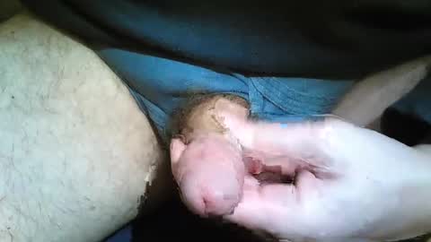 Snapshot of 2001uwuk chatting on February 28, 10:17 pm 2001uwuk online show from February 28, 10:17 pm