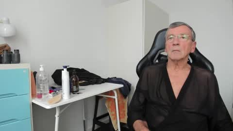 Henk online show from December 14, 12:23 pm