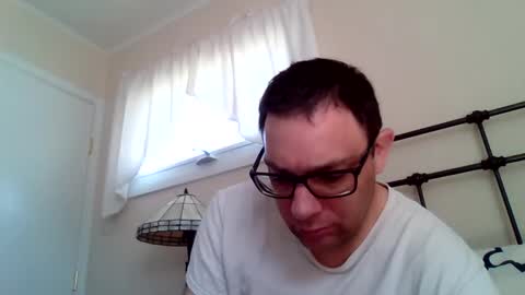 21piolts online show from April 18, 3:46 pm