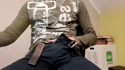 22_acacia_avenue online show from January 6, 6:45 pm