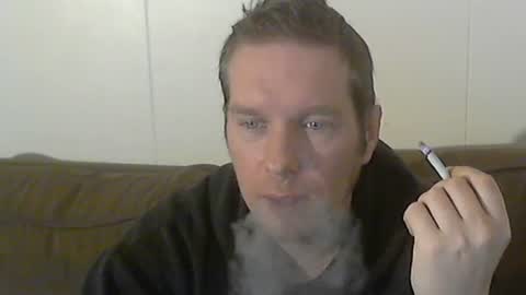 2small4you83 online show from December 23, 9:18 pm