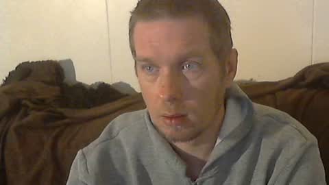 2small4you83 online show from December 5, 1:14 am