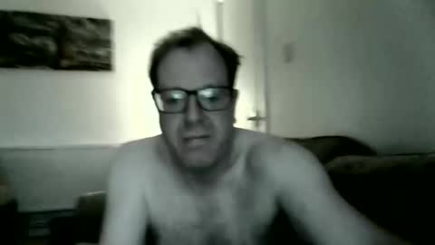 robert online show from March 29, 6:08 pm