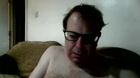 robert online show from April 11, 8:01 pm