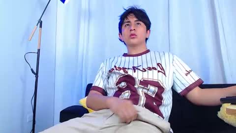 zyan online show from December 13, 8:37 pm