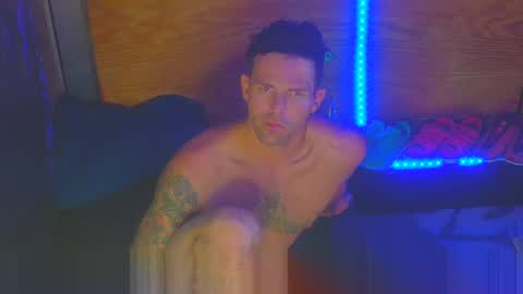 EvelDicknievel1 online show from September 15, 9:32 am