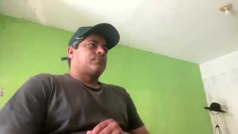 Snapshot of 9vinhocamshow chatting on October 25, 12:18 pm 9vinhocamshow online show from October 25, 12:18 pm