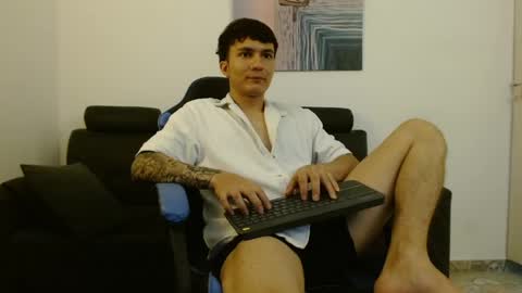 B L A K E online show from May 30, 5:46 pm