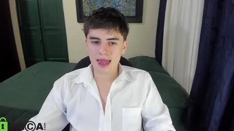 Snapshot of _broken_47 chatting on December 9, 5:51 am FELIPE CAMACHO    dont forget to support me with a little hand up online show from December 9, 5:51 am