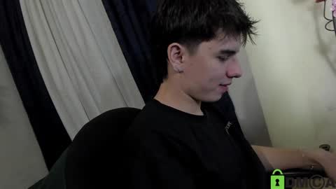 Snapshot of _broken_47 chatting on December 15, 6:07 am FELIPE CAMACHO    dont forget to support me with a little hand up online show from December 15, 6:07 am