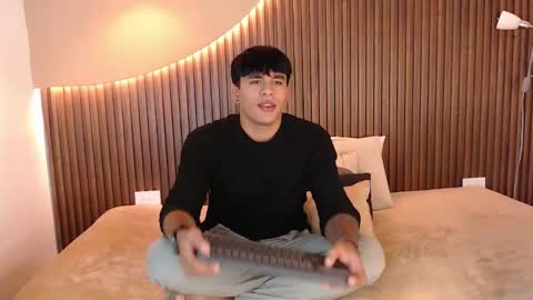 _demon1 online show from February 6, 4:53 am