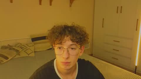 _dream_boys_ online show from October 26, 6:32 pm