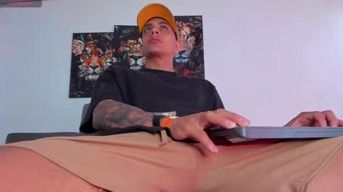 JACKTUZZI instagram online show from February 23, 3:58 pm