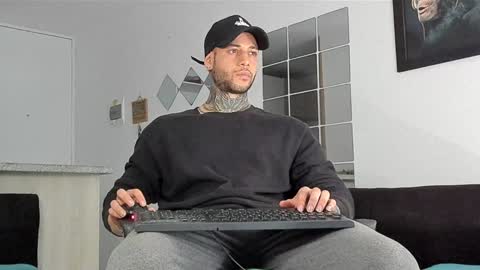 jeison online show from February 1, 7:13 pm