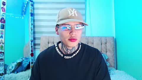 mod online show from March 1, 4:56 am