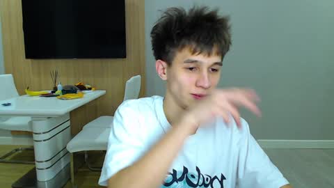 Snapshot of _kurt chatting on December 24, 11:11 pm Kurt online show from December 24, 11:11 pm