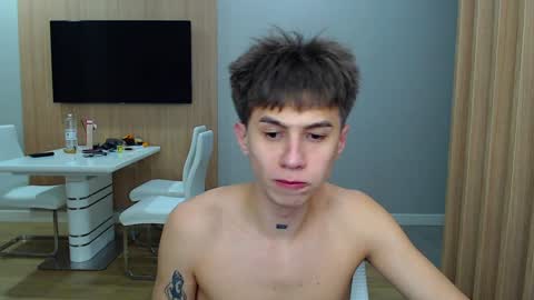 Snapshot of _kurt chatting on December 19, 4:13 pm Kurt online show from December 19, 4:13 pm