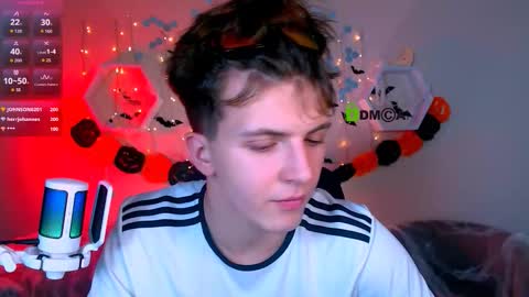 Snapshot of _leo_lust chatting on October 21, 3:20 am _leo_lust online show from October 21, 3:20 am