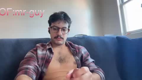 Snapshot of _mrguy_ chatting on October 27, 5:15 pm _mrguy_ online show from October 27, 5:15 pm