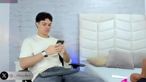 Noah Heyden online show from February 15, 7:39 pm