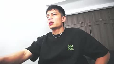 Juan Pablo-independent model online show from February 13, 3:13 am