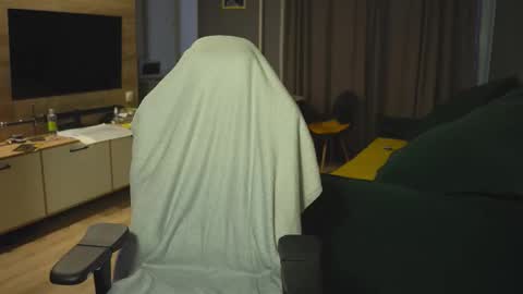 OLIVERERENMARCUSpvt is open online show from November 12, 12:11 pm