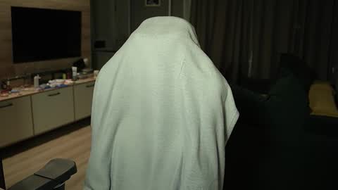 OLIVERERENMARCUSpvt is open online show from March 30, 6:09 pm