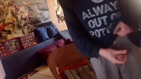 Sven online show from December 18, 1:18 pm