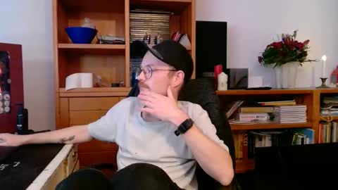 _whoisthatguy_ online show from January 16, 5:05 pm