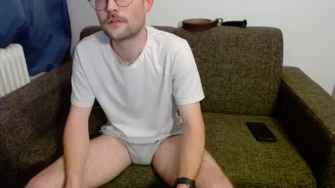 _whoisthatguy_ online show from December 15, 6:49 pm