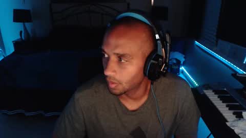 a4orce online show from October 27, 2:36 am