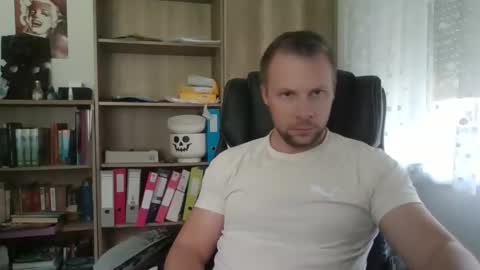 Long distance cumshot online show from May 19, 9:37 am