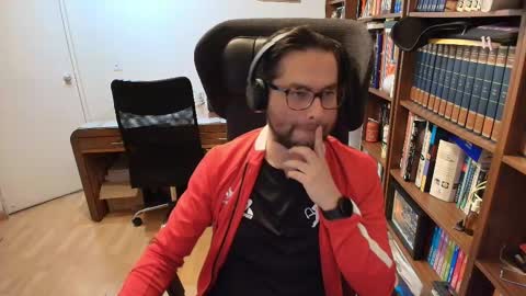 aalejandroov online show from February 24, 3:07 am