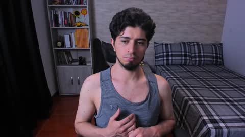 Aaron online show from December 16, 11:45 pm