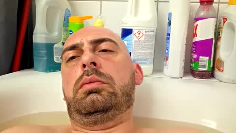 abas1986 online show from April 4, 9:28 am