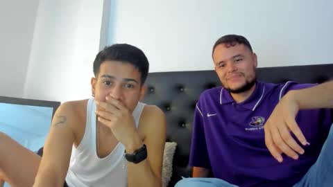 Independence model AbelAsburgo online show from December 1, 10:02 pm