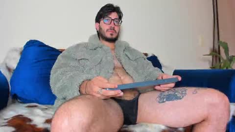 Snapshot of ackerman_eren_ chatting on January 10, 9:44 am R. online show from January 10, 9:44 am