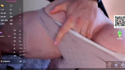 Snapshot of adam_bouton chatting on October 22, 12:31 pm Adam online show from October 22, 12:31 pm