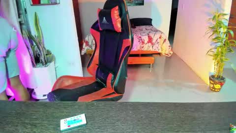 Adam Valencia online show from November 3, 1:10 am