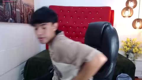 Adam online show from March 3, 7:43 pm