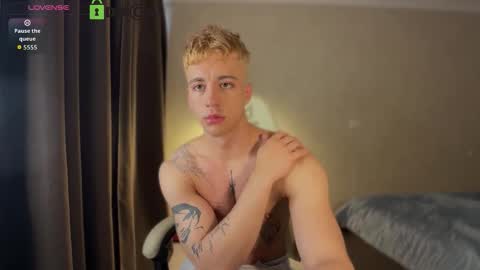 Hi Im Adam Glad to see u here 3 And its my first day online show from March 30, 12:28 pm