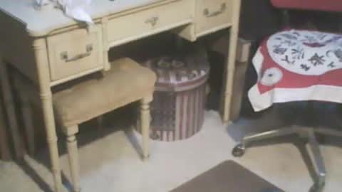 Snapshot of adamsny chatting on February 21, 8:06 am adamsny online show from February 21, 8:06 am