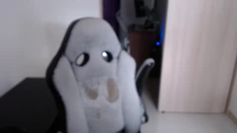 Adam online show from December 5, 3:39 pm