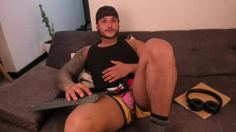 ADAN VEGA online show from May 8, 11:38 pm