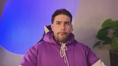 Ades online show from November 26, 10:29 am