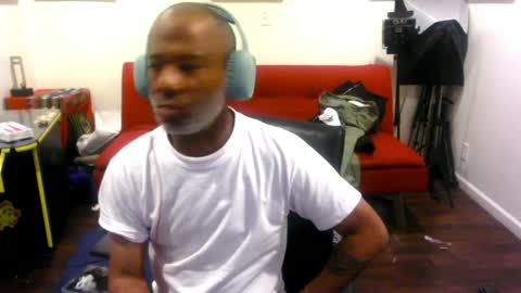 adick_ting online show from May 28, 10:46 am