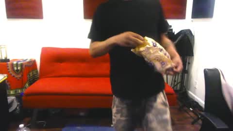 adick_ting online show from April 11, 6:22 pm